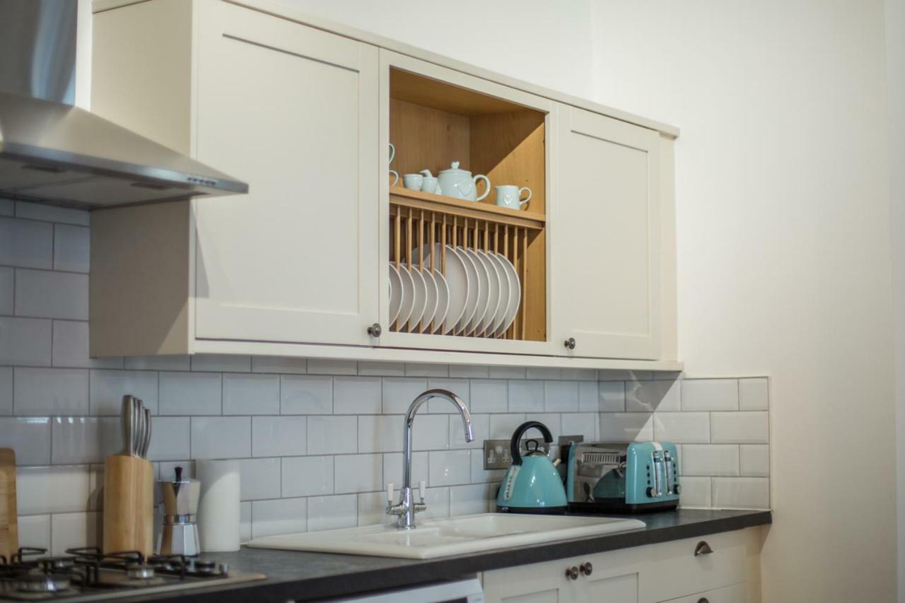 Stylish Apartment Close To Gloucester Quays & Docks Kültér fotó