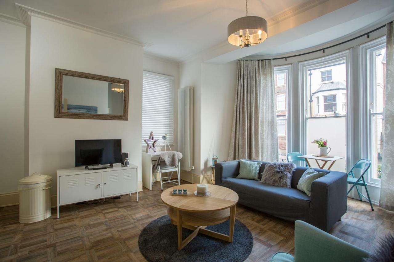 Stylish Apartment Close To Gloucester Quays & Docks Kültér fotó