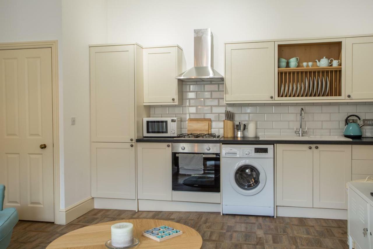 Stylish Apartment Close To Gloucester Quays & Docks Kültér fotó